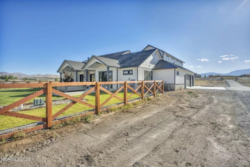 1409 Hunters Point, Gardnerville, Nevada 89410, 4 Bedrooms Bedrooms, ,5 BathroomsBathrooms,Residential,Residential,Hunters Point,250054534