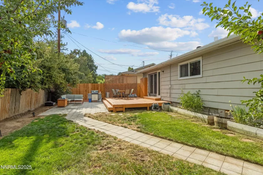 3050 Accacia, Reno, Nevada 89503, 3 Bedrooms Bedrooms, ,2 BathroomsBathrooms,Residential,Residential,Accacia,250054538