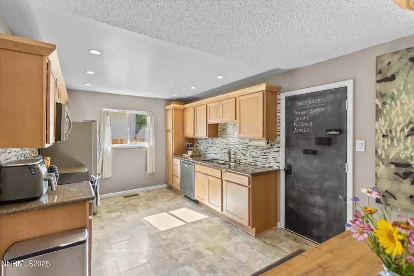 3050 Accacia, Reno, Nevada 89503, 3 Bedrooms Bedrooms, ,2 BathroomsBathrooms,Residential,Residential,Accacia,250054538