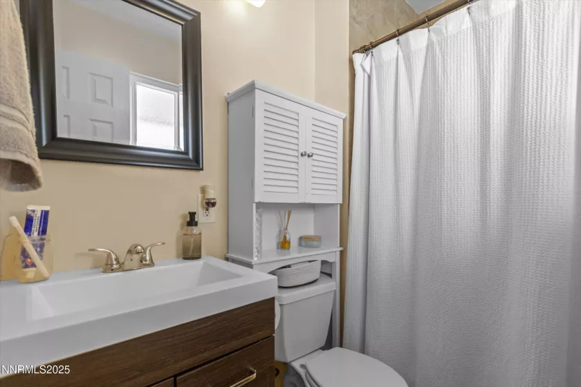 3050 Accacia, Reno, Nevada 89503, 3 Bedrooms Bedrooms, ,2 BathroomsBathrooms,Residential,Residential,Accacia,250054538