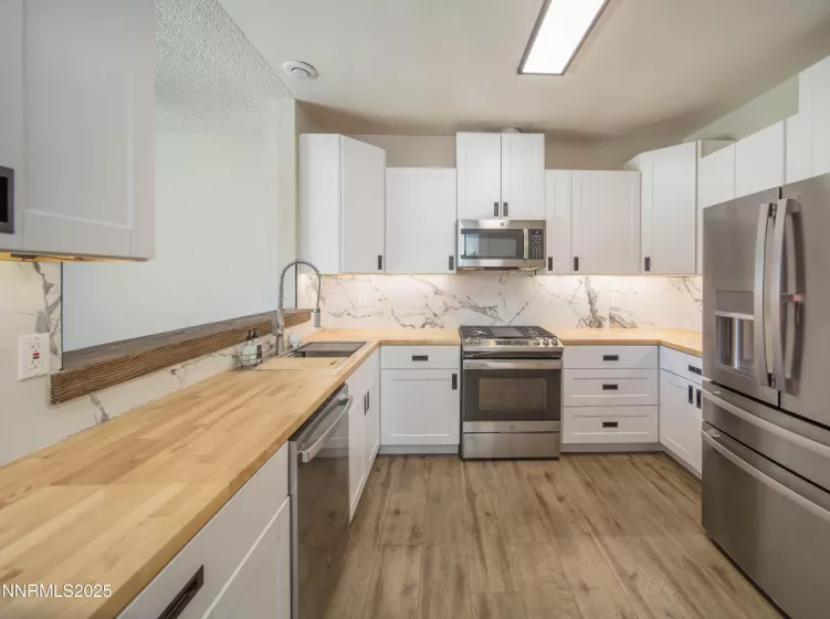 1870 Sierra Highlands, Reno, Nevada 89523, 2 Bedrooms Bedrooms, ,3 BathroomsBathrooms,Residential,Residential,Sierra Highlands,250054543