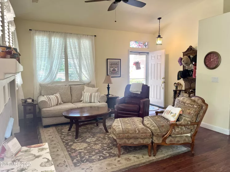 6110 Black Gypsum, Sparks, Nevada 89436, 3 Bedrooms Bedrooms, ,2 BathroomsBathrooms,Residential,Residential,Black Gypsum,250054542