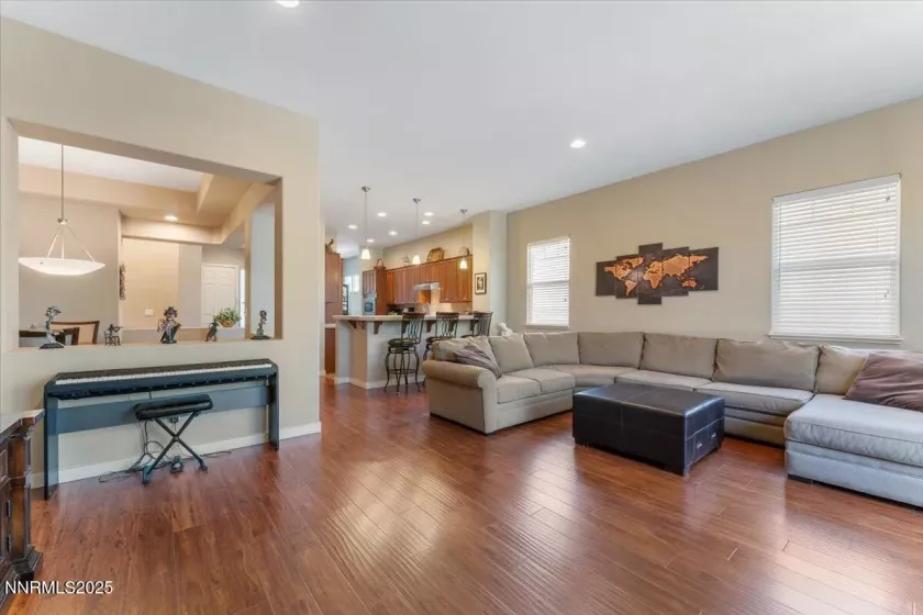 1136 Rancho Mirage, Sparks, Nevada 89436, 4 Bedrooms Bedrooms, ,3 BathroomsBathrooms,Residential,Residential,Rancho Mirage,250054544