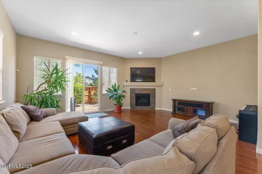 1136 Rancho Mirage, Sparks, Nevada 89436, 4 Bedrooms Bedrooms, ,3 BathroomsBathrooms,Residential,Residential,Rancho Mirage,250054544