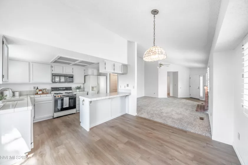 5982 Royal Vista, Reno, Nevada 89523, 3 Bedrooms Bedrooms, ,2 BathroomsBathrooms,Residential,Residential,Royal Vista,250054545