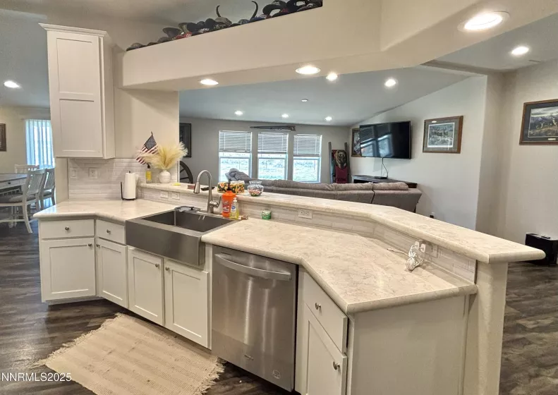 200 Misty, Winnemucca, Nevada 89445, 4 Bedrooms Bedrooms, ,3 BathroomsBathrooms,Residential,Residential,Misty,250054548