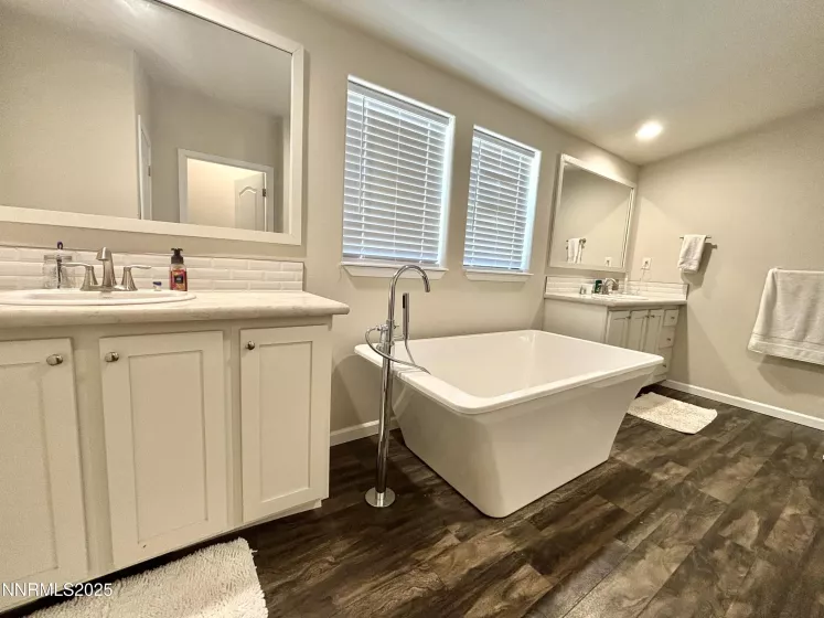 200 Misty, Winnemucca, Nevada 89445, 4 Bedrooms Bedrooms, ,3 BathroomsBathrooms,Residential,Residential,Misty,250054548