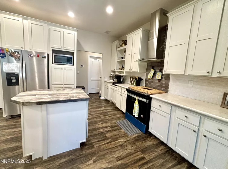 200 Misty, Winnemucca, Nevada 89445, 4 Bedrooms Bedrooms, ,3 BathroomsBathrooms,Residential,Residential,Misty,250054548