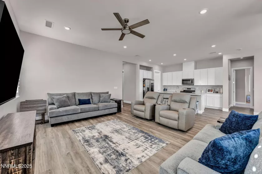 1968 Hogan Peak, Carson City, Nevada 89701, 3 Bedrooms Bedrooms, ,2 BathroomsBathrooms,Residential,Residential,Hogan Peak,250054557