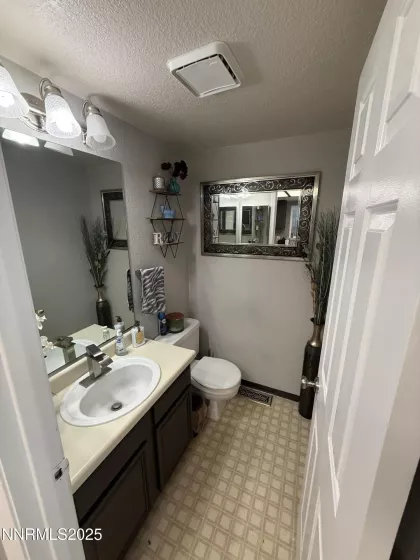6995 Peppermint, Reno, Nevada 89506, 4 Bedrooms Bedrooms, ,3 BathroomsBathrooms,Residential,Residential,Peppermint,250054558