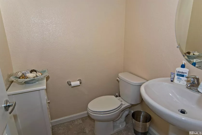 3006 Sterling, Sparks, Nevada 89431, 2 Bedrooms Bedrooms, ,3 BathroomsBathrooms,Residential,Residential,Sterling,250054562