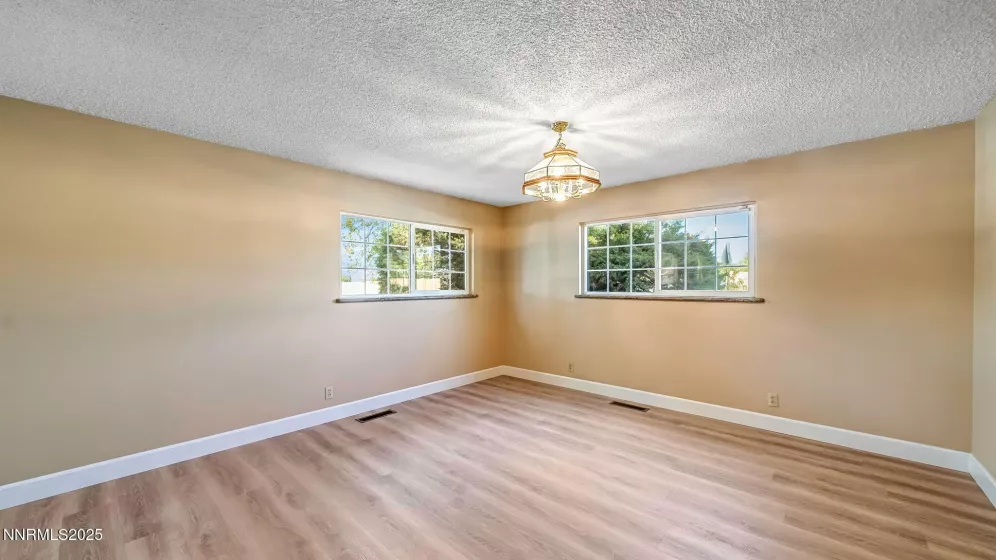 780 Emerson, Sparks, Nevada 89431, 6 Bedrooms Bedrooms, ,3 BathroomsBathrooms,Residential,Residential,Emerson,250054565