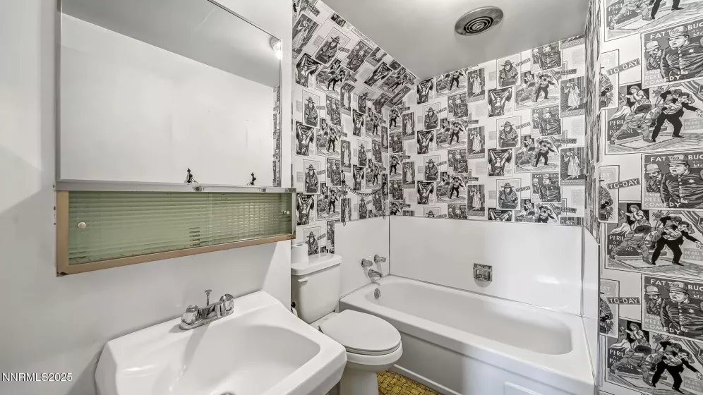 Upstairs bathroom