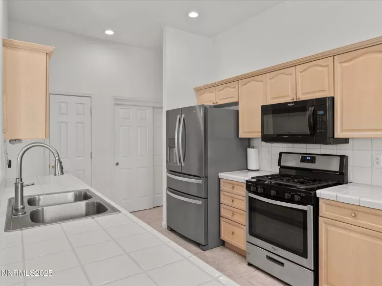 1720 Colavita, Reno, Nevada 89521, 4 Bedrooms Bedrooms, ,2 BathroomsBathrooms,Residential,Residential,Colavita,250054568