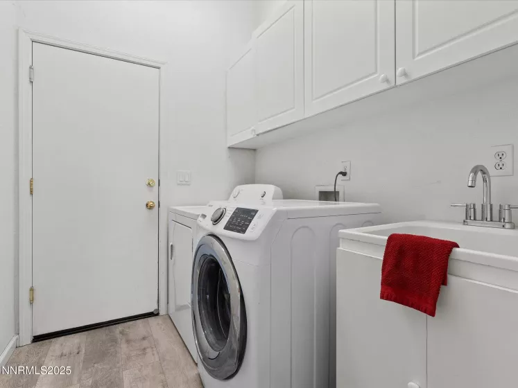 1720 Colavita, Reno, Nevada 89521, 4 Bedrooms Bedrooms, ,2 BathroomsBathrooms,Residential,Residential,Colavita,250054568