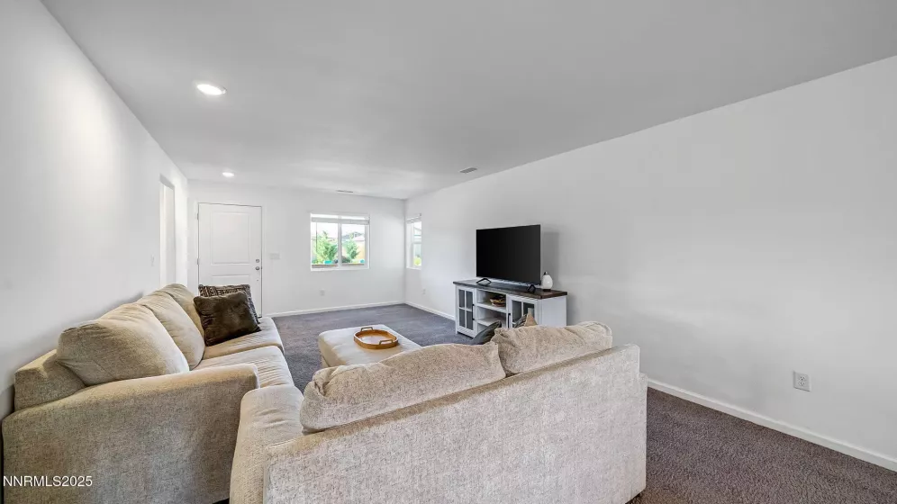 653 Mc Gill, Reno, Nevada 89506, 3 Bedrooms Bedrooms, ,2 BathroomsBathrooms,Residential,Residential,Mc Gill,250054567
