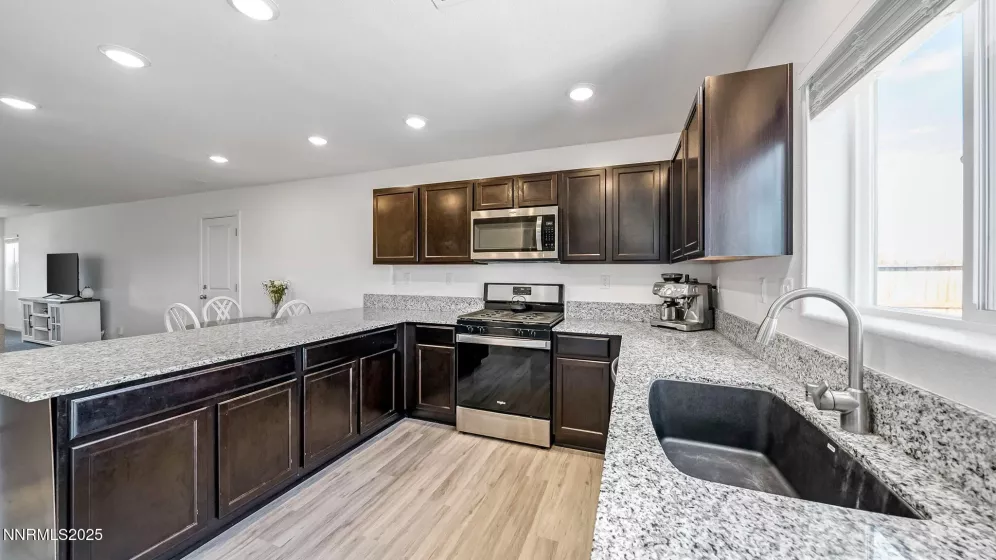 653 Mc Gill, Reno, Nevada 89506, 3 Bedrooms Bedrooms, ,2 BathroomsBathrooms,Residential,Residential,Mc Gill,250054567