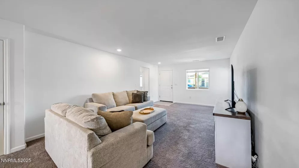 653 Mc Gill, Reno, Nevada 89506, 3 Bedrooms Bedrooms, ,2 BathroomsBathrooms,Residential,Residential,Mc Gill,250054567