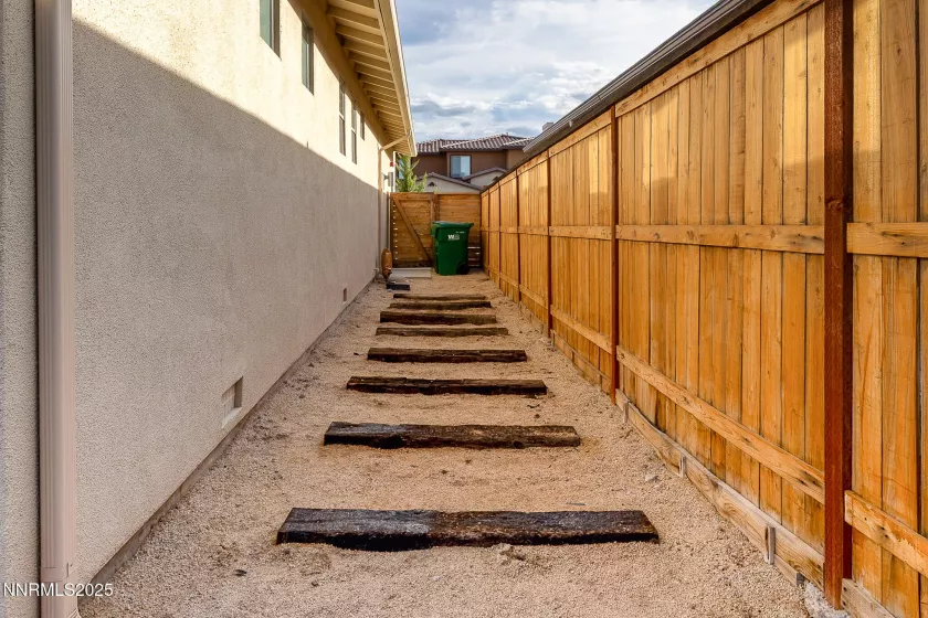 2738 Kettle, Sparks, Nevada 89436, 4 Bedrooms Bedrooms, ,3 BathroomsBathrooms,Residential,Residential,Kettle,250054573