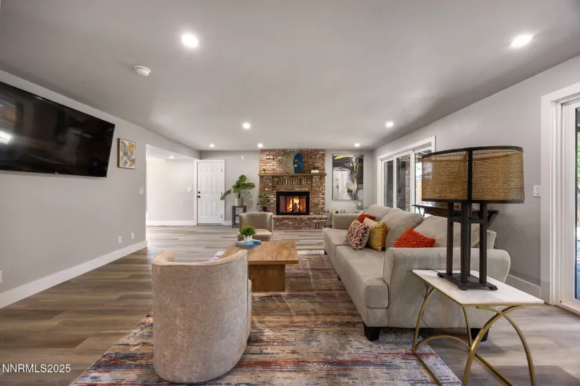 2205 Keever, Reno, Nevada 89509, 3 Bedrooms Bedrooms, ,2 BathroomsBathrooms,Residential,Residential,Keever,250054579