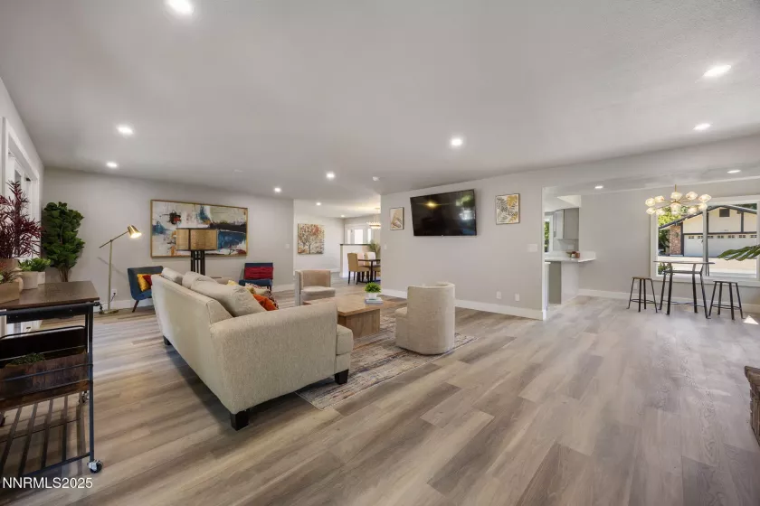 2205 Keever, Reno, Nevada 89509, 3 Bedrooms Bedrooms, ,2 BathroomsBathrooms,Residential,Residential,Keever,250054579