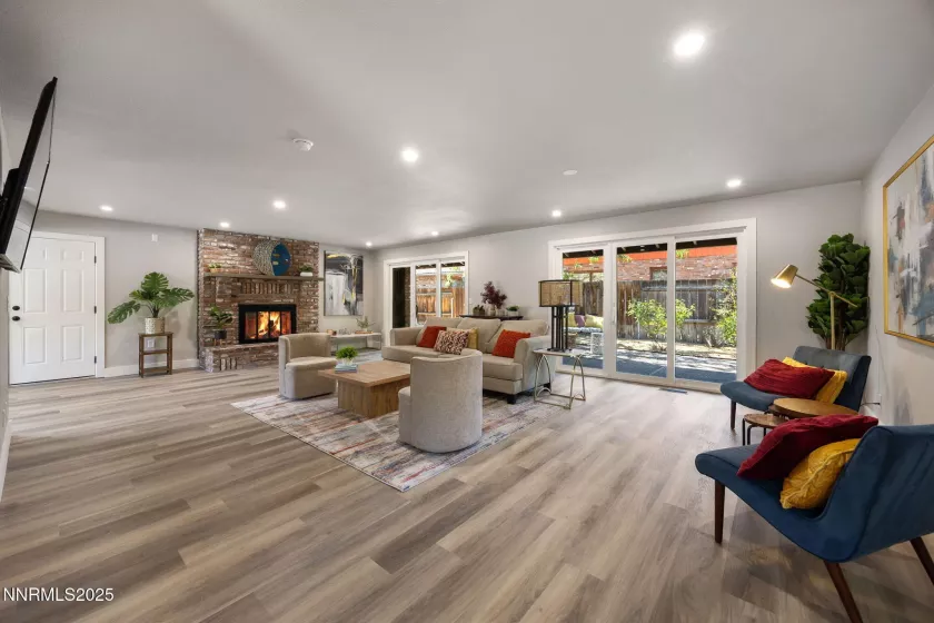 2205 Keever, Reno, Nevada 89509, 3 Bedrooms Bedrooms, ,2 BathroomsBathrooms,Residential,Residential,Keever,250054579