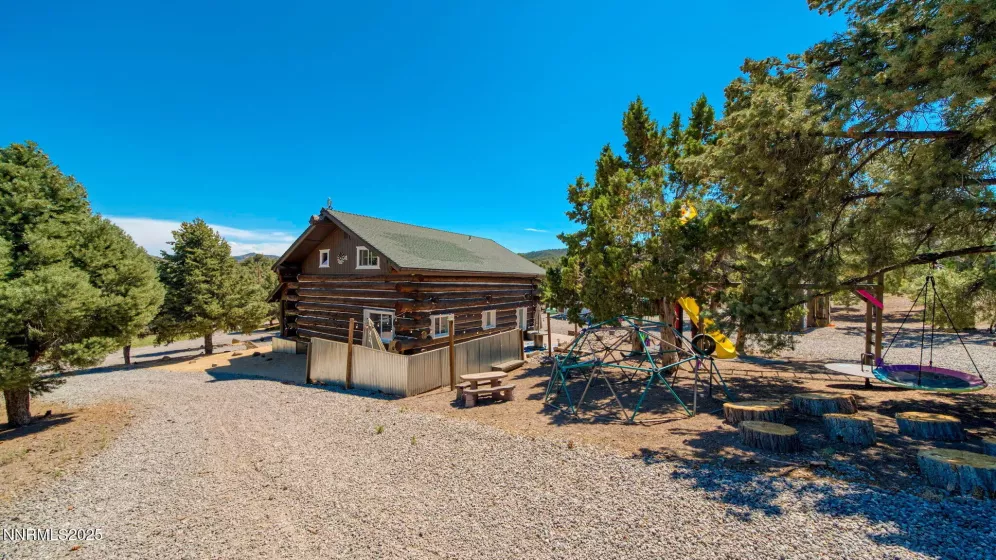2270 Enterprise, Reno, Nevada 89521, 3 Bedrooms Bedrooms, ,2 BathroomsBathrooms,Residential,Residential,Enterprise,250054580