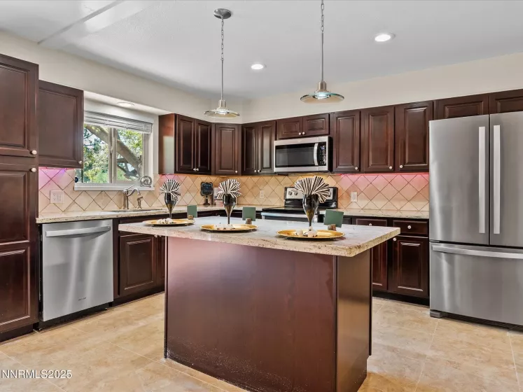 1190 Alturas, Reno, Nevada 89503, 3 Bedrooms Bedrooms, ,2 BathroomsBathrooms,Residential,Residential,Alturas,250054581