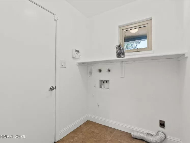 1190 Alturas, Reno, Nevada 89503, 3 Bedrooms Bedrooms, ,2 BathroomsBathrooms,Residential,Residential,Alturas,250054581