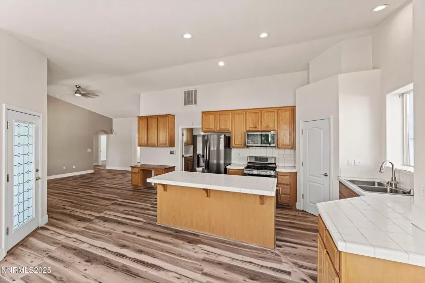 1023 Pepper, Fernley, Nevada 89408, 3 Bedrooms Bedrooms, ,2 BathroomsBathrooms,Residential,Residential,Pepper,250054583