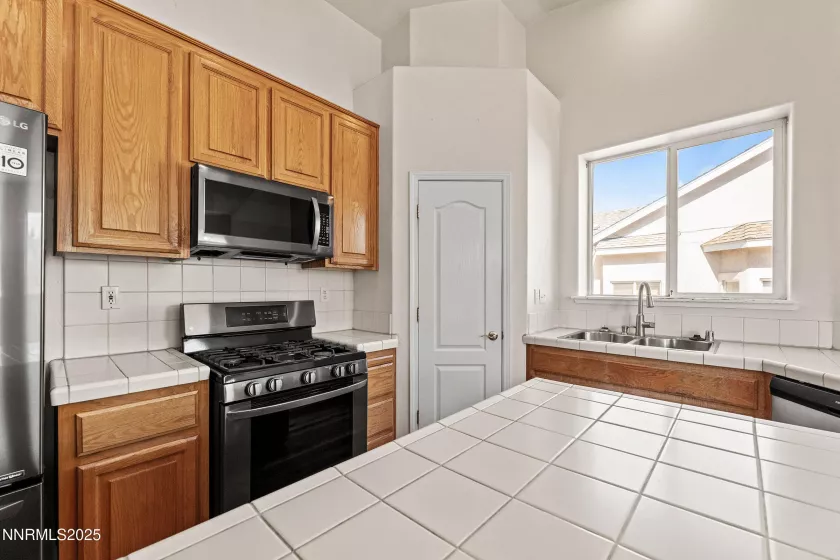 1023 Pepper, Fernley, Nevada 89408, 3 Bedrooms Bedrooms, ,2 BathroomsBathrooms,Residential,Residential,Pepper,250054583