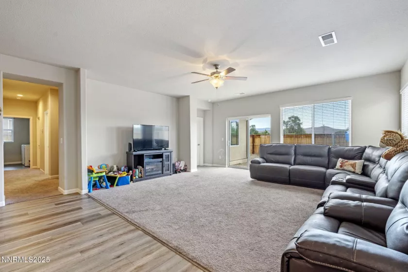 14405 Durham, Reno, Nevada 89506, 4 Bedrooms Bedrooms, ,3 BathroomsBathrooms,Residential,Residential,Durham,250054582