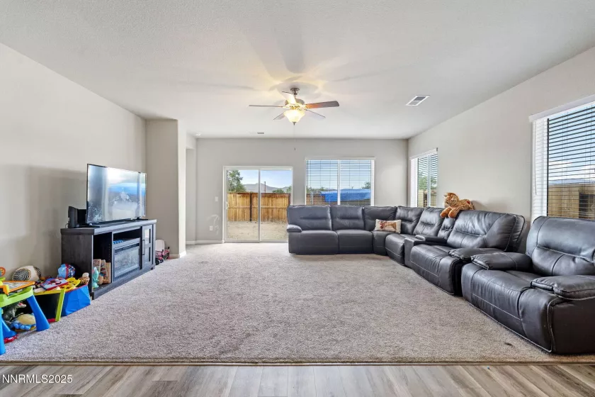 14405 Durham, Reno, Nevada 89506, 4 Bedrooms Bedrooms, ,3 BathroomsBathrooms,Residential,Residential,Durham,250054582