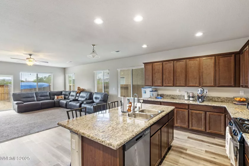14405 Durham, Reno, Nevada 89506, 4 Bedrooms Bedrooms, ,3 BathroomsBathrooms,Residential,Residential,Durham,250054582