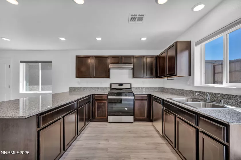 530 Paradise Vly, Reno, Nevada 89506, 3 Bedrooms Bedrooms, ,2 BathroomsBathrooms,Residential,Residential,Paradise Vly,250054588