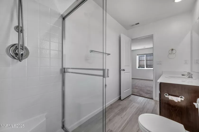 530 Paradise Vly, Reno, Nevada 89506, 3 Bedrooms Bedrooms, ,2 BathroomsBathrooms,Residential,Residential,Paradise Vly,250054588