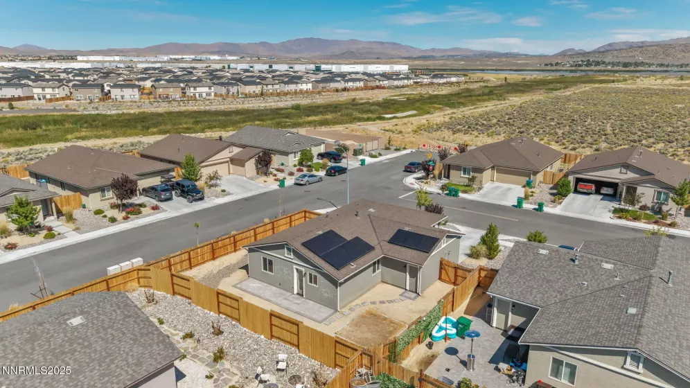 530 Paradise Vly, Reno, Nevada 89506, 3 Bedrooms Bedrooms, ,2 BathroomsBathrooms,Residential,Residential,Paradise Vly,250054588