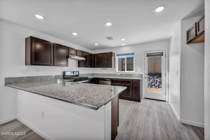 530 Paradise Vly, Reno, Nevada 89506, 3 Bedrooms Bedrooms, ,2 BathroomsBathrooms,Residential,Residential,Paradise Vly,250054588