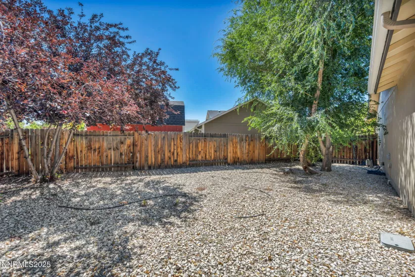1429 Cheddington, Gardnerville, Nevada 89410, 3 Bedrooms Bedrooms, ,2 BathroomsBathrooms,Residential,Residential,Cheddington,250054593