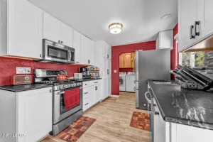 2100 6th, Reno, Nevada 89503, 3 Bedrooms Bedrooms, ,2 BathroomsBathrooms,Residential,Residential,6th,250053431