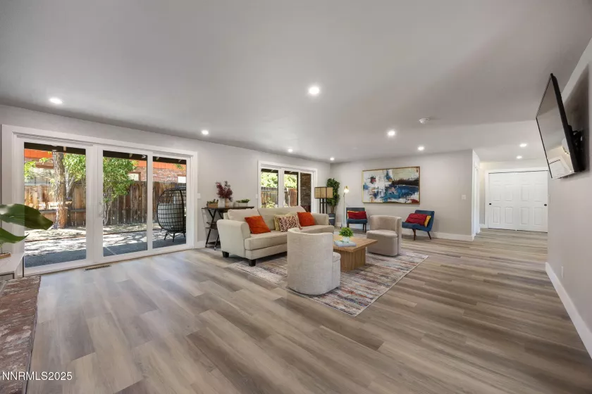 2205 Keever, Reno, Nevada 89509, 3 Bedrooms Bedrooms, ,2 BathroomsBathrooms,Residential,Residential,Keever,250054579