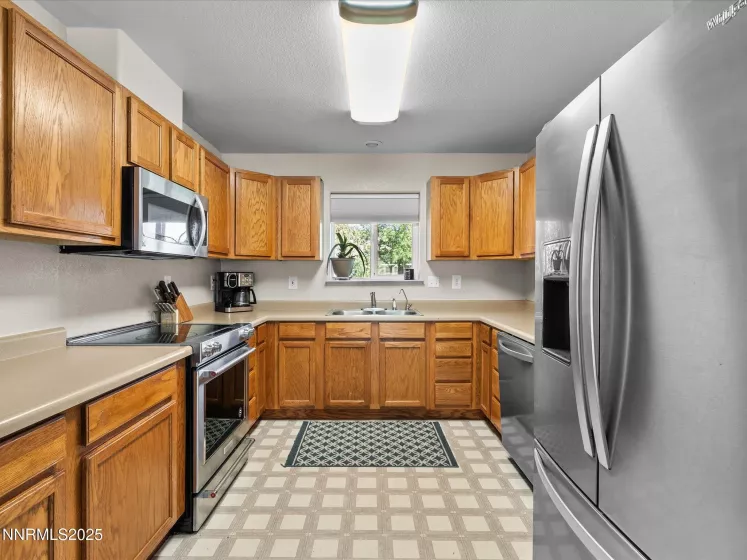 116 Ave De La Bleu De Clair, Sparks, Nevada 89434, 3 Bedrooms Bedrooms, ,2 BathroomsBathrooms,Residential,Residential,Ave De La Bleu De Clair,250054598