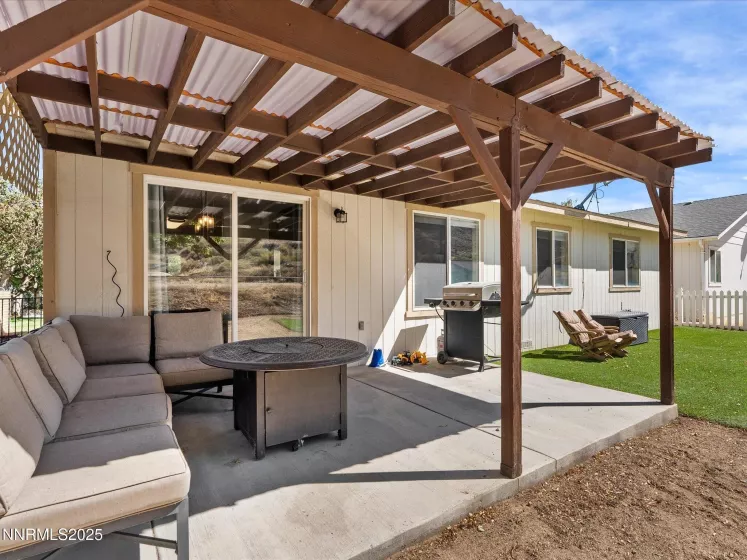 116 Ave De La Bleu De Clair, Sparks, Nevada 89434, 3 Bedrooms Bedrooms, ,2 BathroomsBathrooms,Residential,Residential,Ave De La Bleu De Clair,250054598