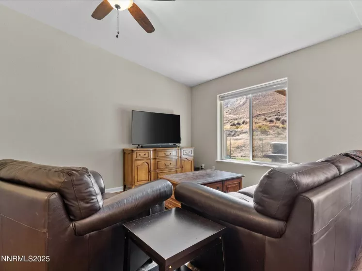 116 Ave De La Bleu De Clair, Sparks, Nevada 89434, 3 Bedrooms Bedrooms, ,2 BathroomsBathrooms,Residential,Residential,Ave De La Bleu De Clair,250054598