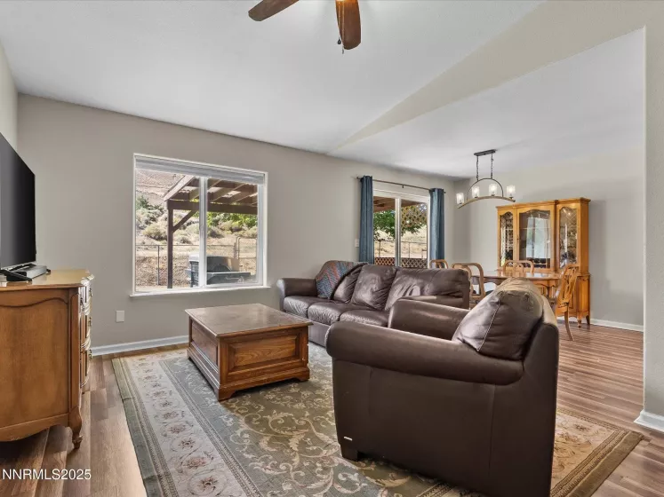 116 Ave De La Bleu De Clair, Sparks, Nevada 89434, 3 Bedrooms Bedrooms, ,2 BathroomsBathrooms,Residential,Residential,Ave De La Bleu De Clair,250054598