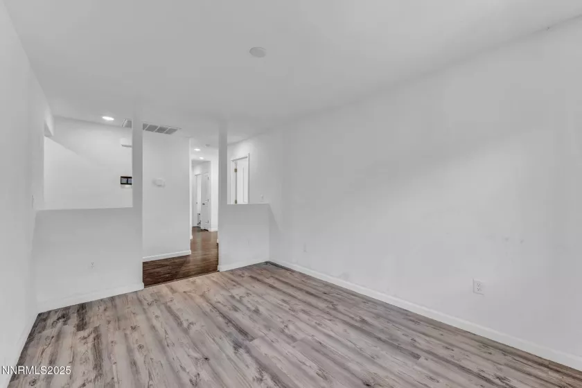 638 Osino, Reno, Nevada 89506, 3 Bedrooms Bedrooms, ,2 BathroomsBathrooms,Residential,Residential,Osino,250054600
