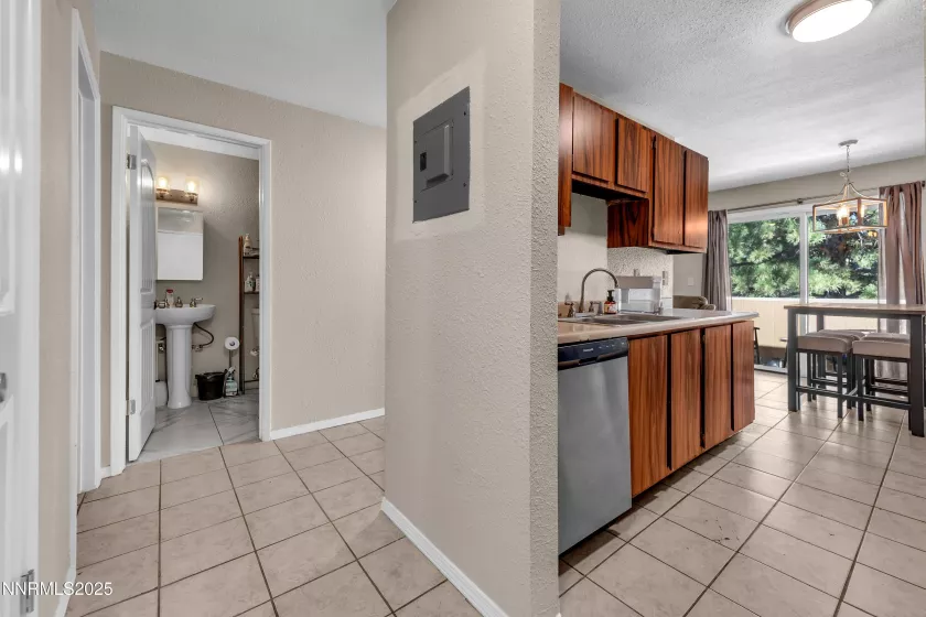 3895 Leonesio, Reno, Nevada 89512, 2 Bedrooms Bedrooms, ,2 BathroomsBathrooms,Residential,Residential,Leonesio,250054601