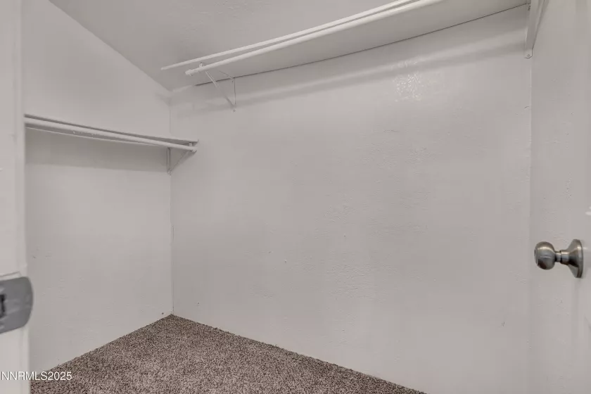 3895 Leonesio, Reno, Nevada 89512, 2 Bedrooms Bedrooms, ,2 BathroomsBathrooms,Residential,Residential,Leonesio,250054601