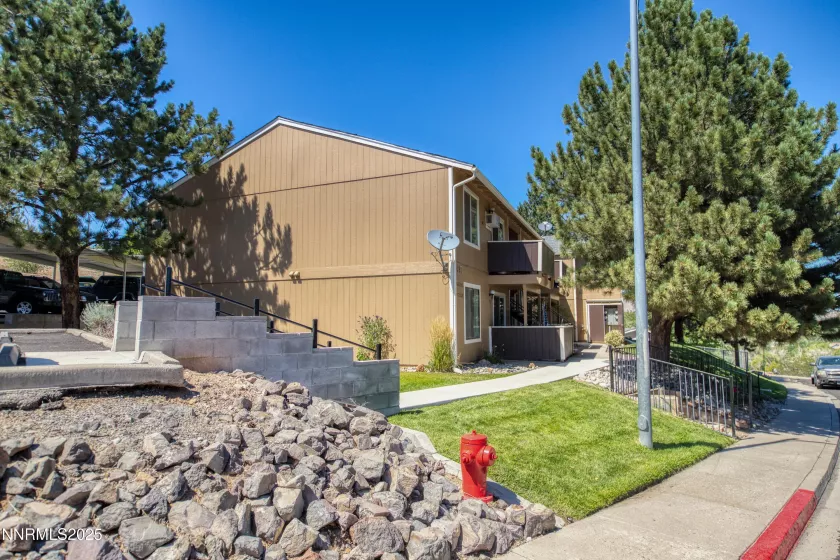 3895 Leonesio, Reno, Nevada 89512, 2 Bedrooms Bedrooms, ,2 BathroomsBathrooms,Residential,Residential,Leonesio,250054601