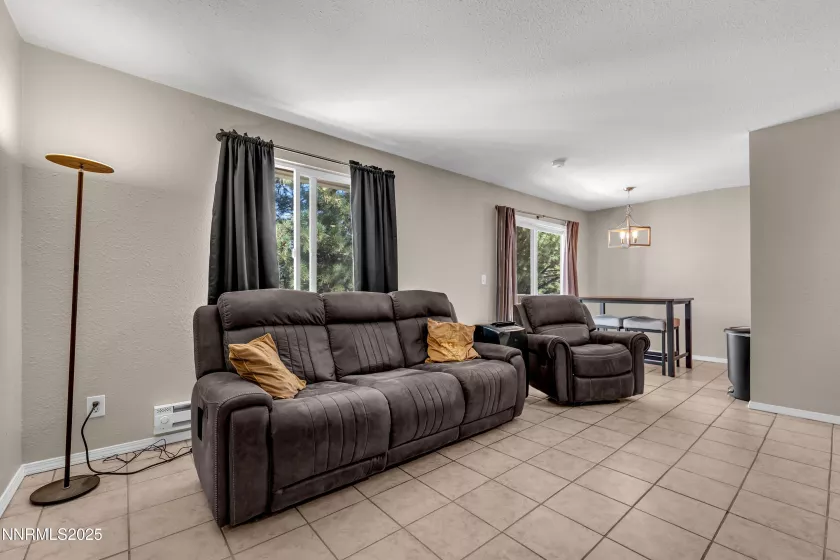3895 Leonesio, Reno, Nevada 89512, 2 Bedrooms Bedrooms, ,2 BathroomsBathrooms,Residential,Residential,Leonesio,250054601